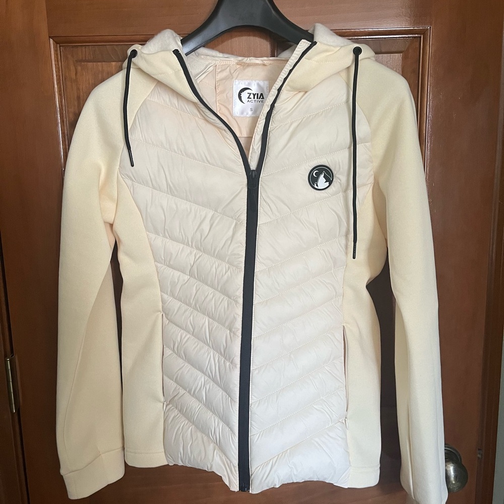 ZYIA Women's Cream Quilted Ski Jacket